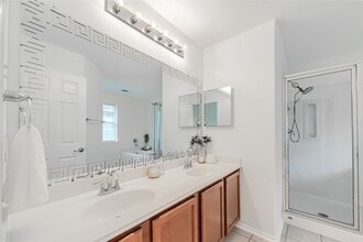 Building Photo - 2714 Maybrook Hollow Ln
