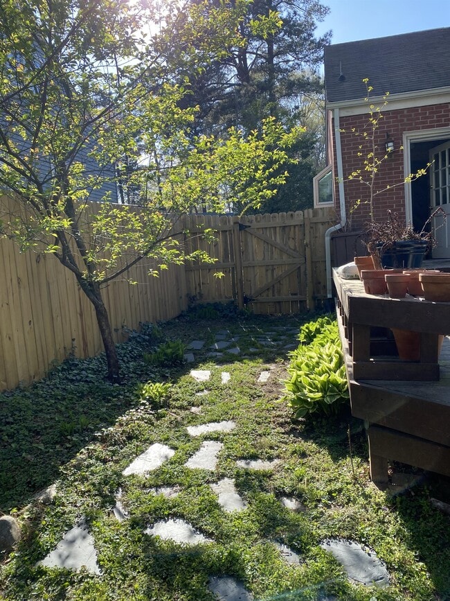 Photo - 1618 Delaware Ave (Durham, NC) House