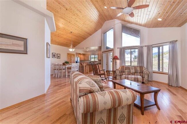Foto del edificio - 3-Bedroom Home in Prime Location