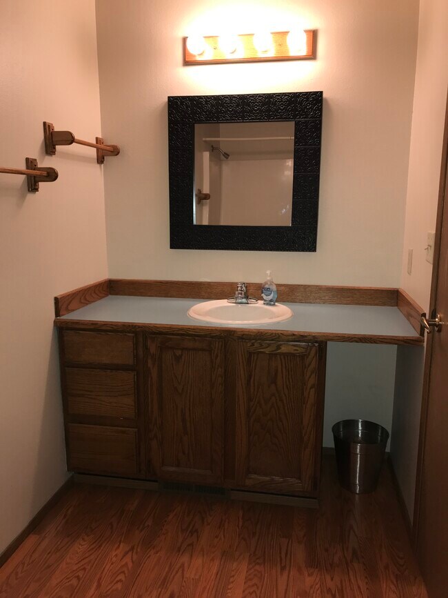 Photo - 598 Tracy Ave N Townhome