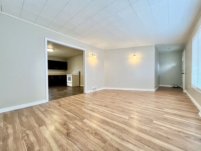 Foto del edificio - Spacious Three Bedroom Home in Muskegon