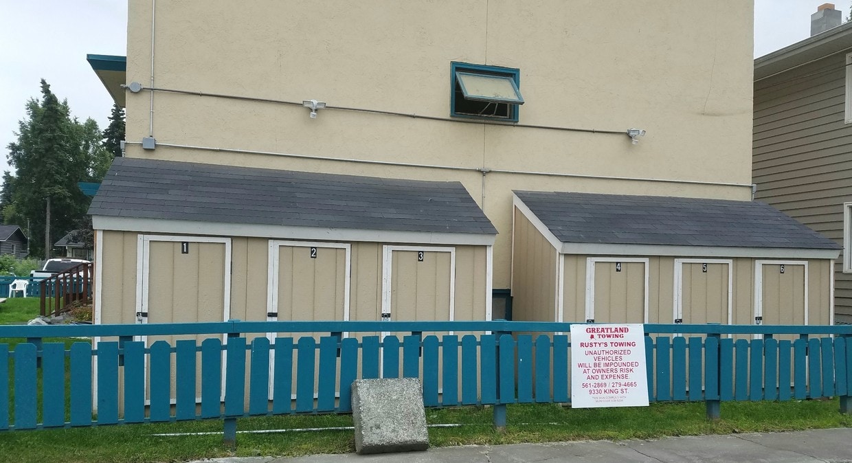 Extra Outside Storage - 5141 Chena Ave