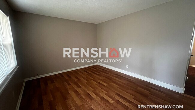 Foto del edificio - 3773 Voltaire Ave