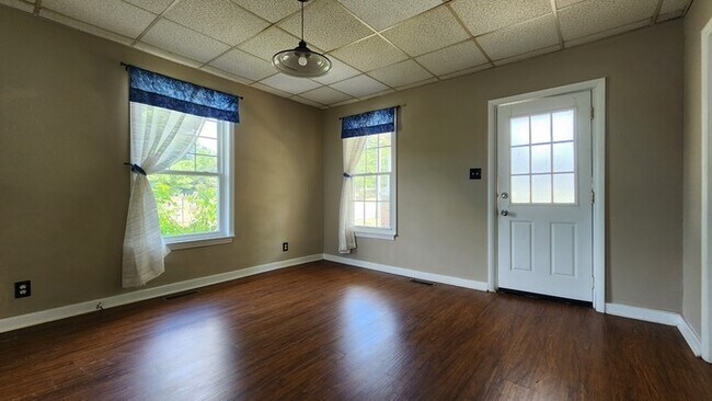 Foto del edificio - Renovated Cottage For Rent