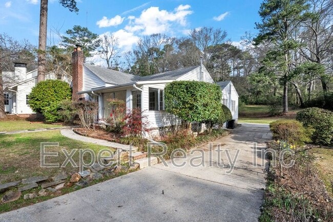 Foto del edificio - 1542 Somerset Dr