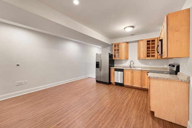 Foto del edificio - 3459 Holmead Pl NW