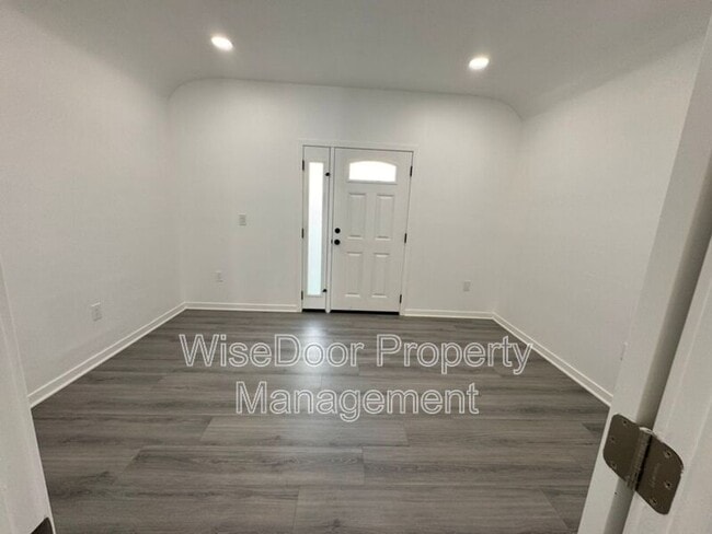 Foto del edificio - 6133 Danby Ave