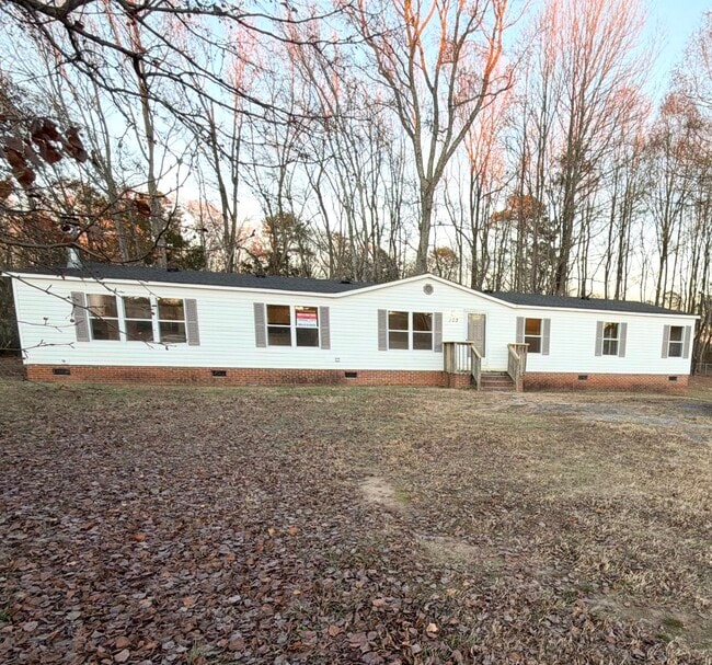 Building Photo - 103 Oak Ct