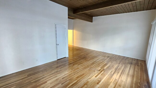 Foto del edificio - 11032 Moorpark St