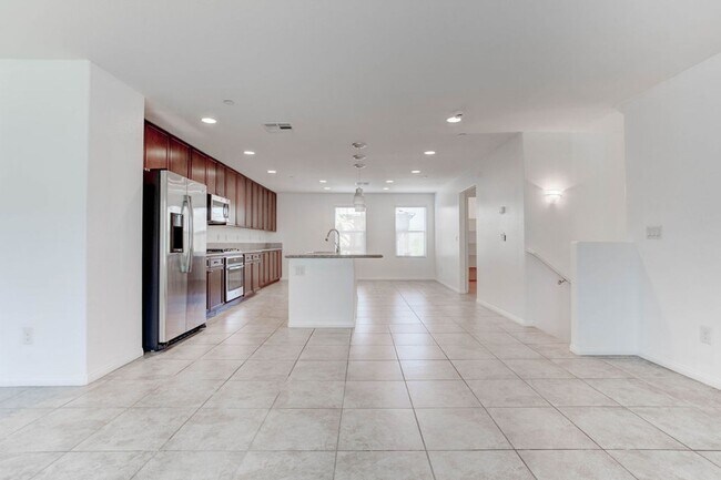 Building Photo - 4650 Ranch House Rd