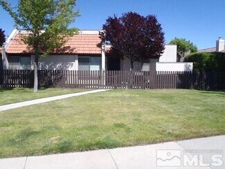 Building Photo - 1005 Baywood Dr