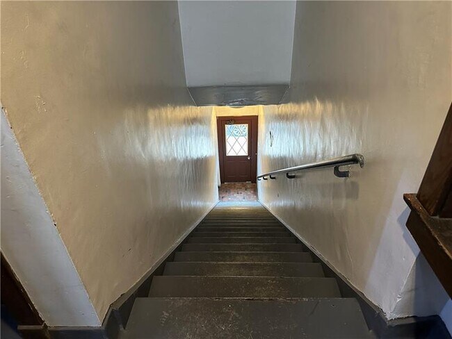 Foto del edificio - 37 Beeson Ave
