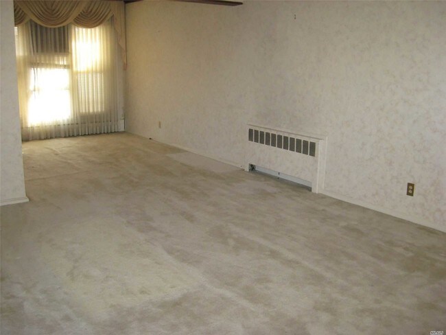 Building Photo - 301 Roselle St