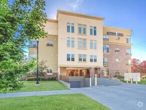 Building Photo - 520 E 500 S
