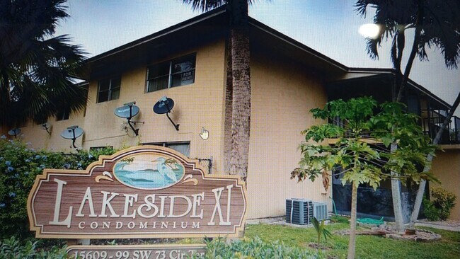 Foto del edificio - 15619 SW 73rd Circle Ter