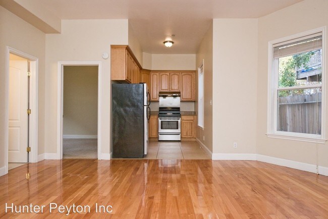 Building Photo - 1013 Fair Oaks Ave