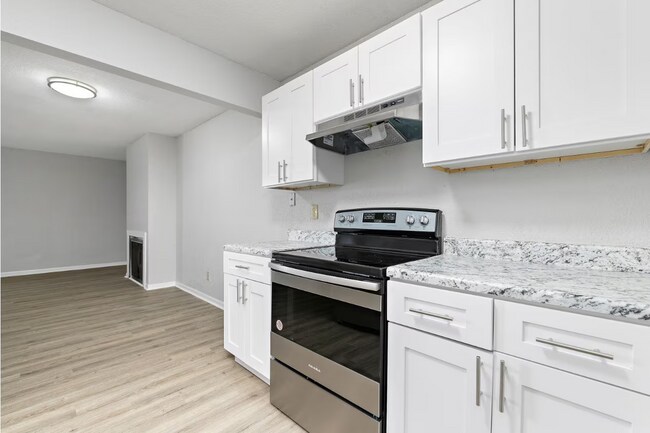 Building Photo - 5400-5600 E 84th Ter- Emerald