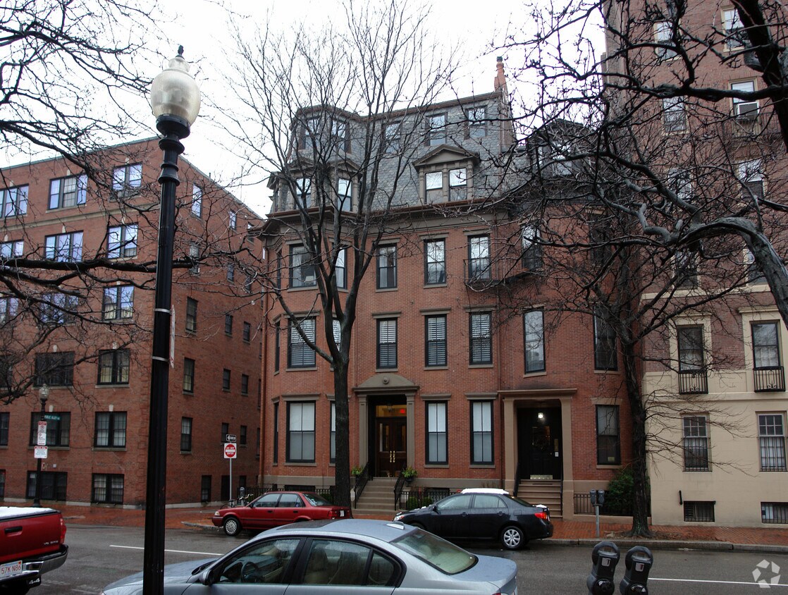 Foto del edificio - 321 Dartmouth St