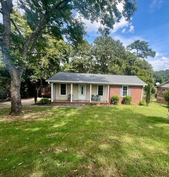 Foto del edificio - House for Rent In Clemson