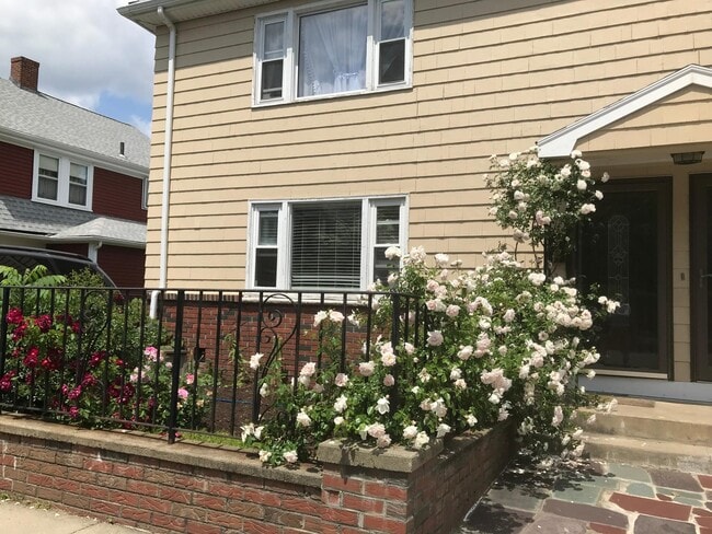 6 Gloucester St