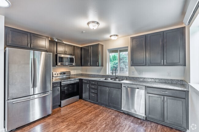 Interior Photo - 821 Blueberry Ln