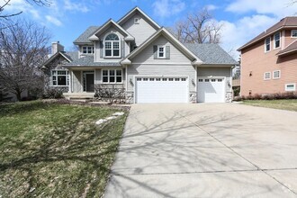 Building Photo - 9324 Wilderness Cove