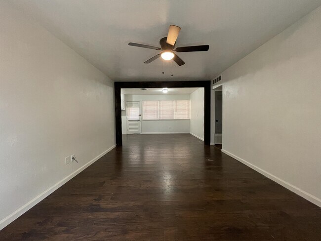 Building Photo - 3219 Cornell Ave