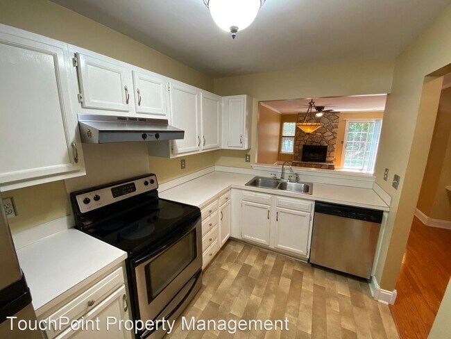 Building Photo - 2 br, 2.5 bath House - 8239 Golf Ridge Drive