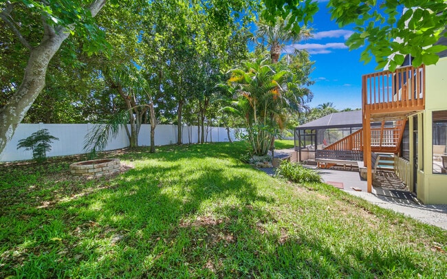Building Photo - 4255 NE Sunset Dr