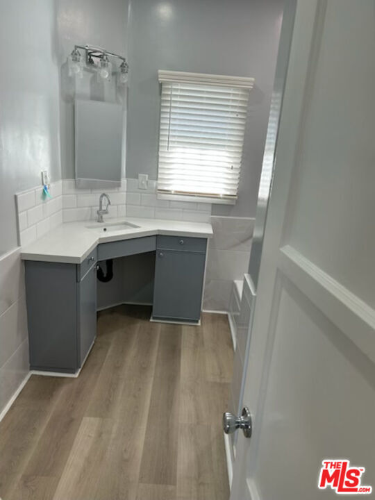 Foto del edificio - 2830 W 3rd St