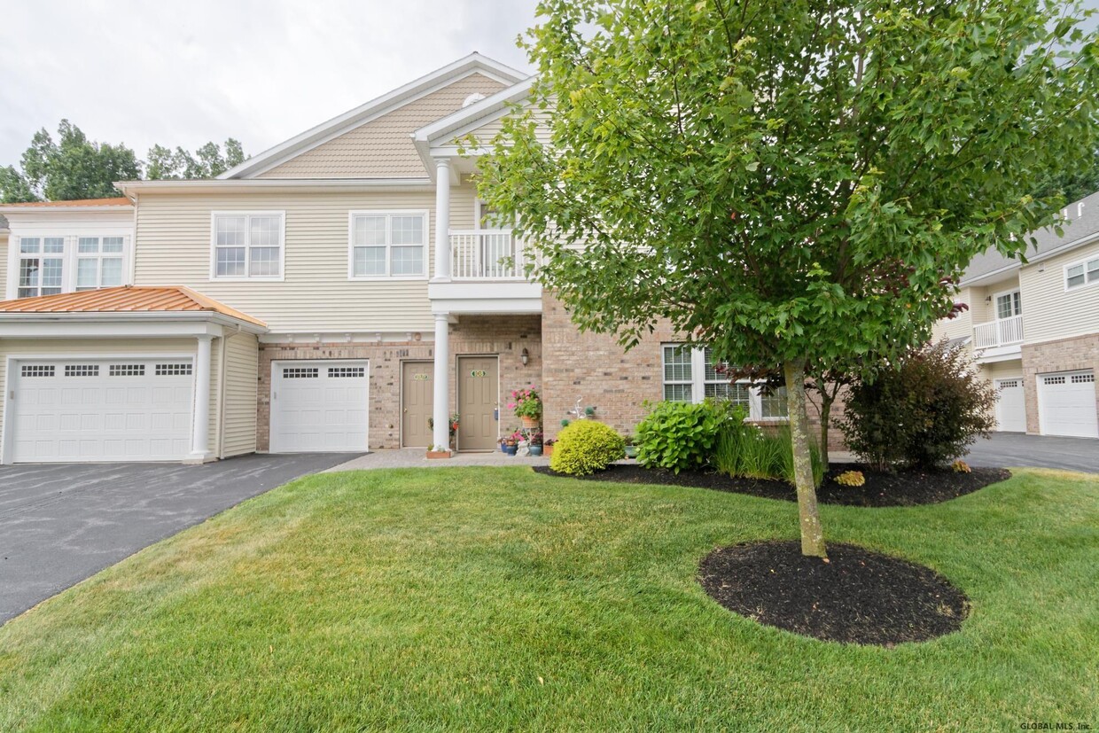 Primary Photo - 108 Valley Pointe Dr