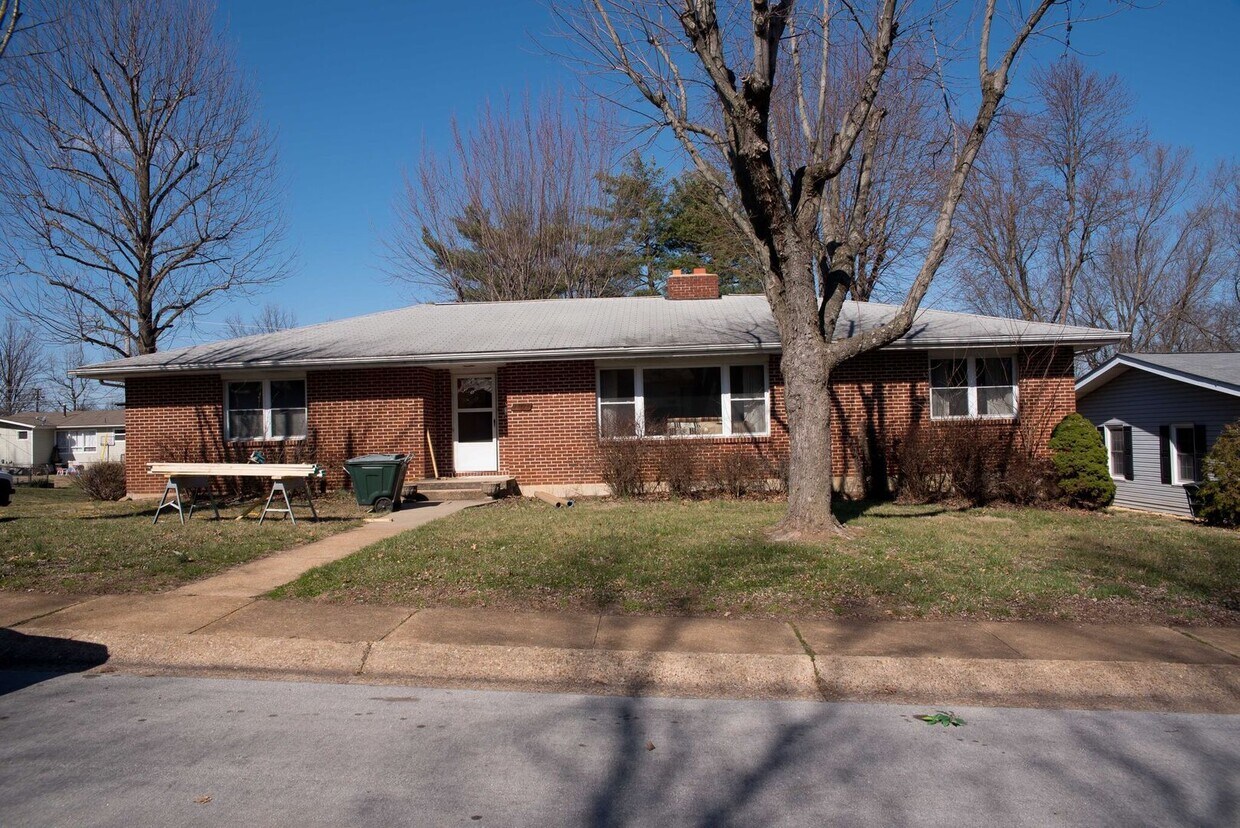 1103 E 9th St, Rolla, MO 65401 House Rental in Rolla, MO