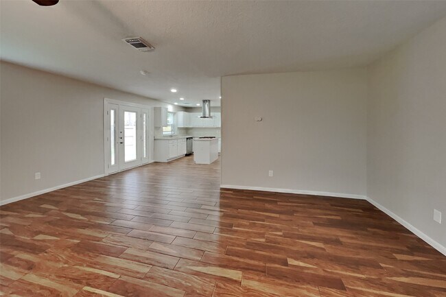 Foto del edificio - 16811 Country Bridge Rd