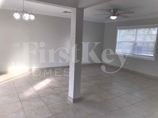 Foto del edificio - 240 N 69th Way