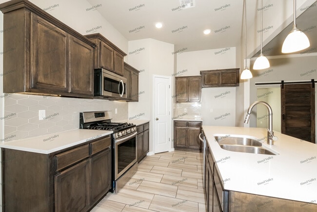 Building Photo - 11609 SW 9th St.