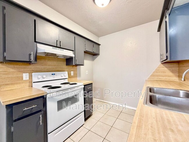 Photo - 146 Barrett Pl House