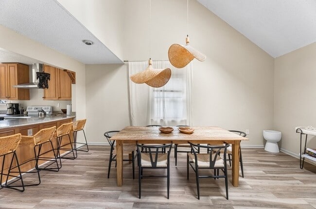 Building Photo - 350 OFF  RENT!! Beautiful Fully Loaded Hom...