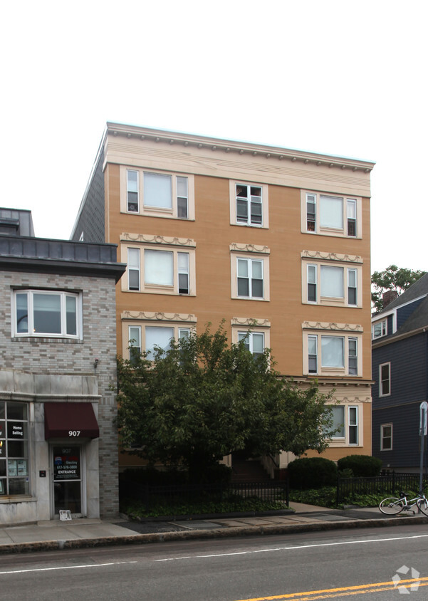 Building Photo - 901 Massachusetts Ave