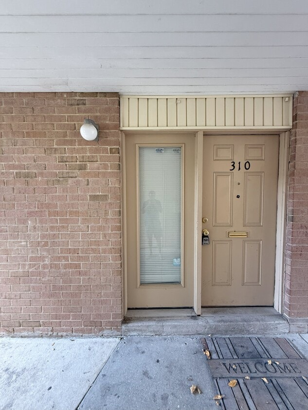 Photo - 310 Centre Ave