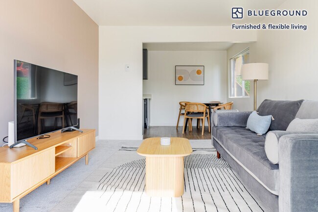 Foto del edificio - 2850 15th Ave W