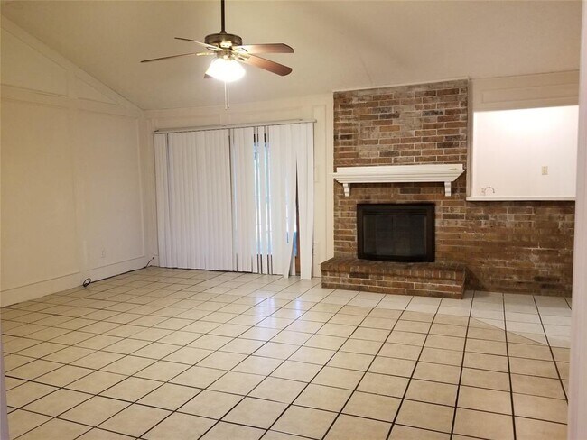 Foto del edificio - 2810 Miller Rd