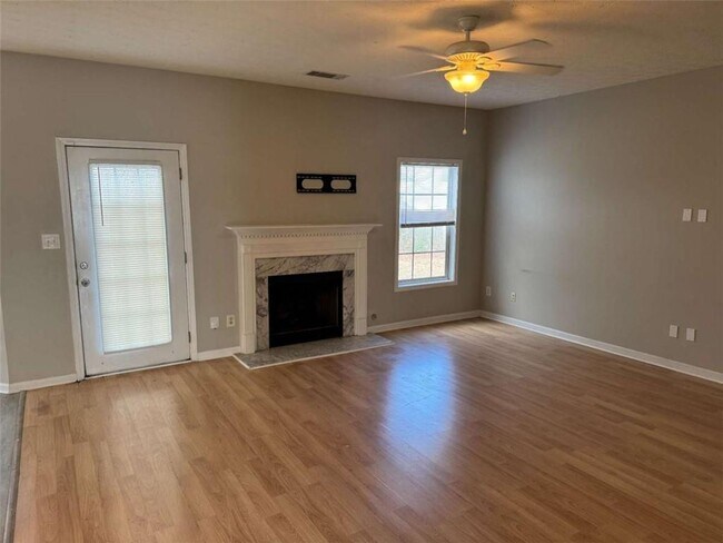 Building Photo - 2430 Cordillo Dr