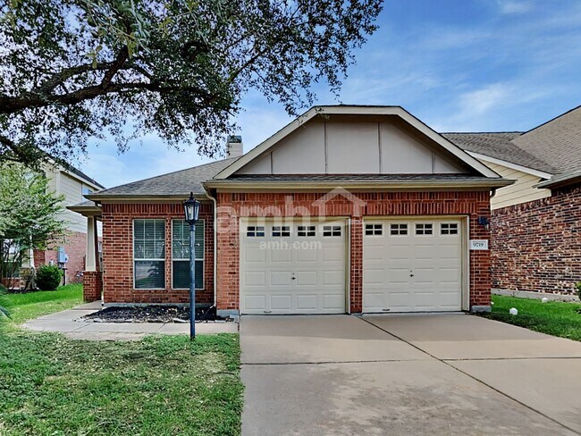 Building Photo - 9719 Bark Ridge Ln
