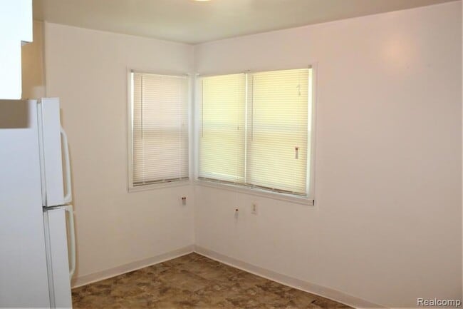 Building Photo - 18620 Dalby