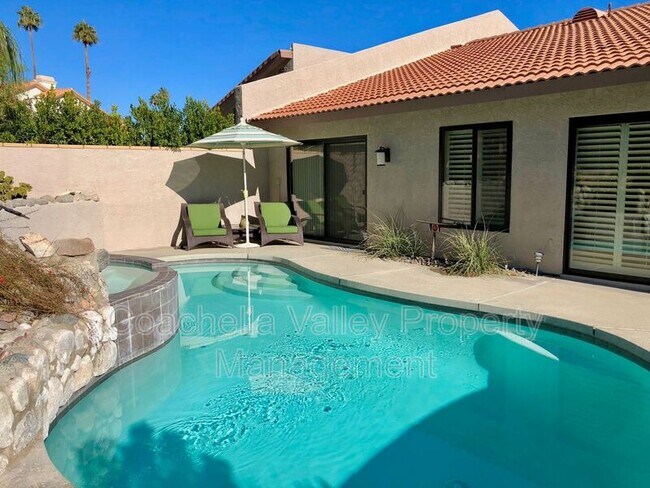 Foto del edificio - 39095 Sweetwater Dr