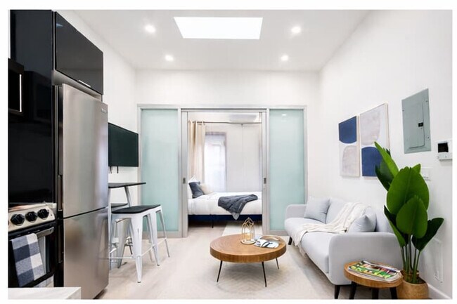 Foto del edificio - 317 E 78th St