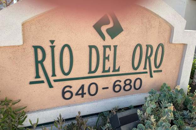 Foto del edificio - 640 Camino De La Reina