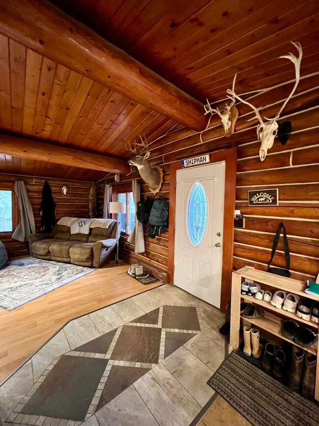 Building Photo - Charming 3-Bedroom Home in North Pole, AK ...