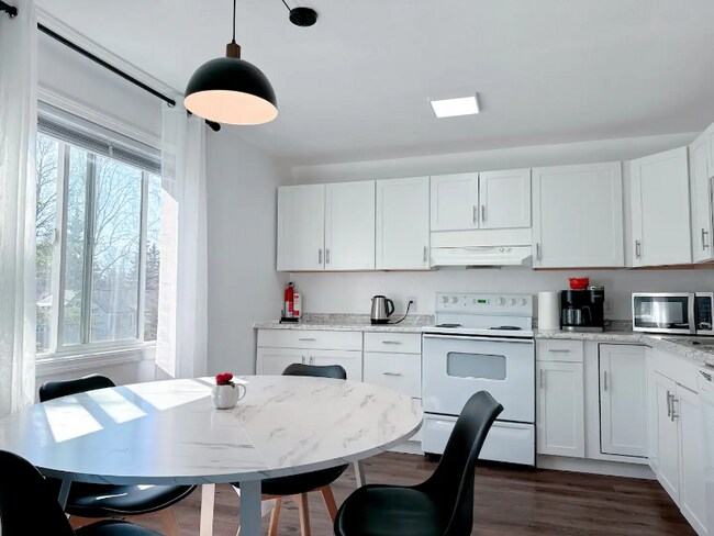 Foto del edificio - 1703 McKinley Ave