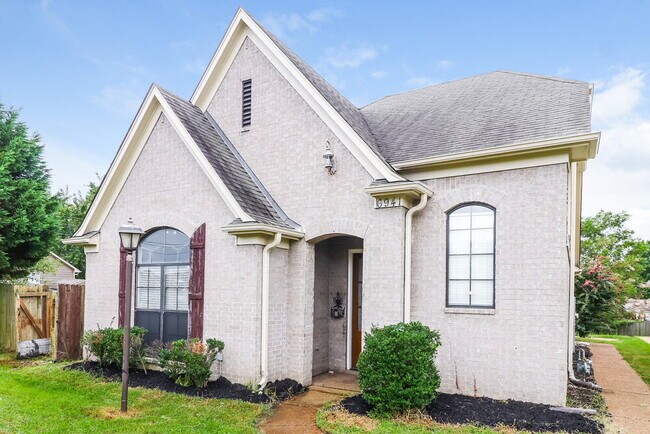 Foto del edificio - 6941 Raleigh Lagrange Rd